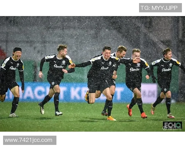 河南队昆明冬训航班因大雪延误球迷期待球队早日抵达